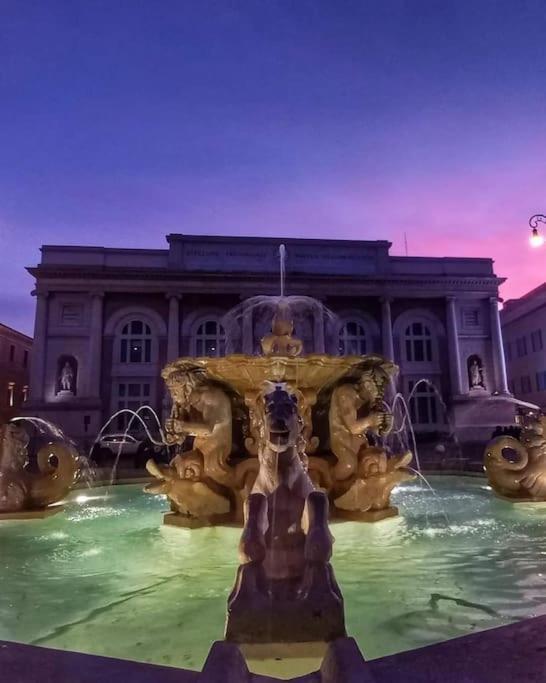 Il Nido Di Silvia A Due Passi Dal Teatro Rossini Daire Pesaro Dış mekan fotoğraf