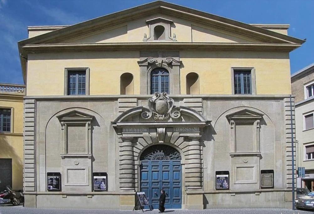 Il Nido Di Silvia A Due Passi Dal Teatro Rossini Daire Pesaro Dış mekan fotoğraf
